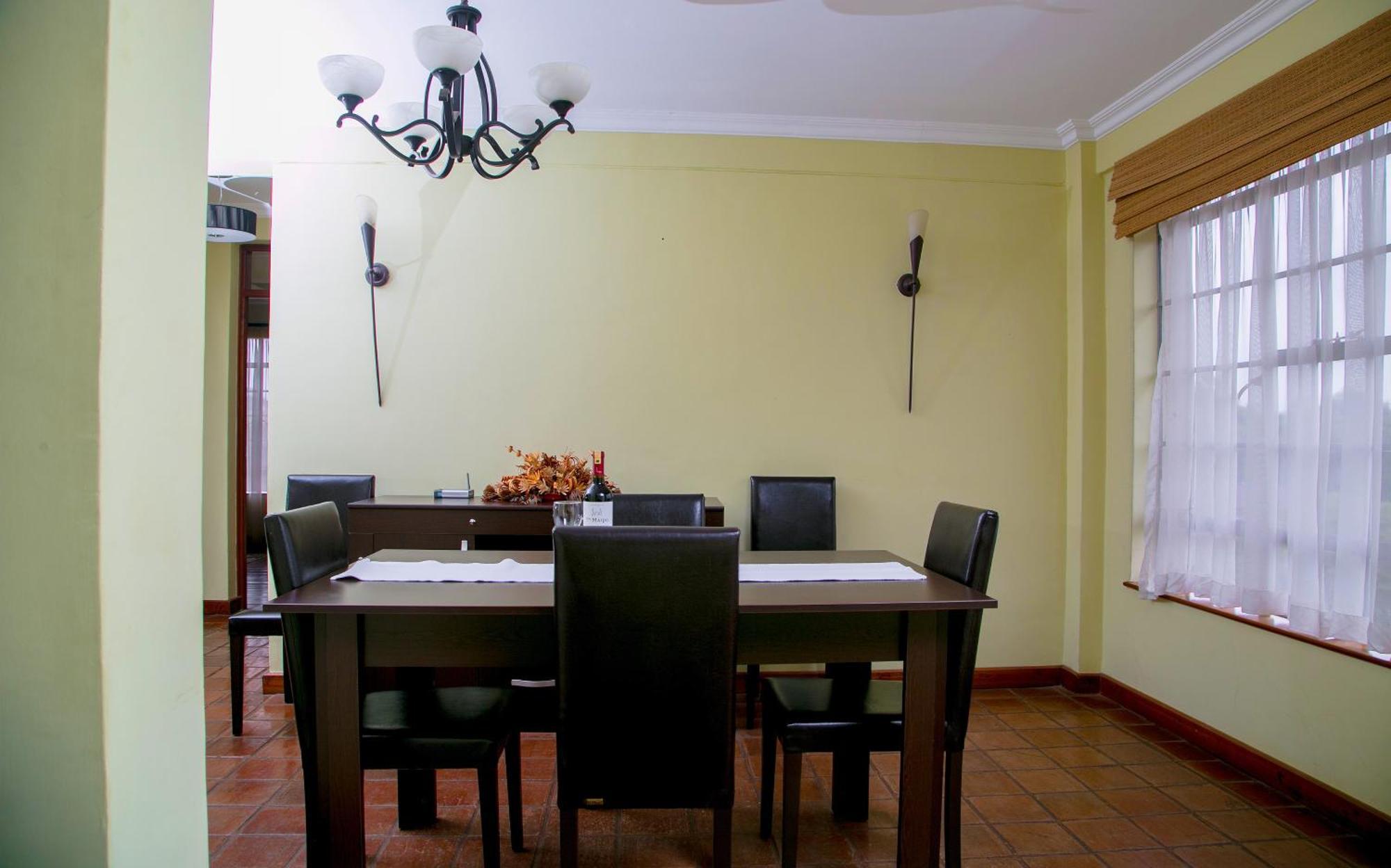 نيروبي Batians Apartment Hotel الغرفة الصورة